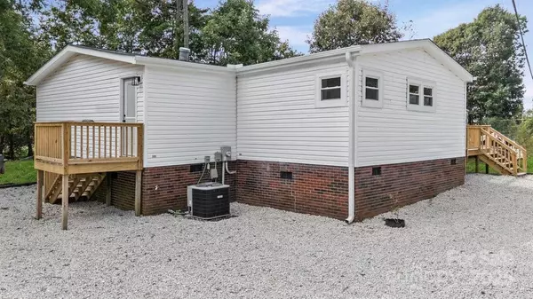 Statesville, NC 28677,118 Horton DR