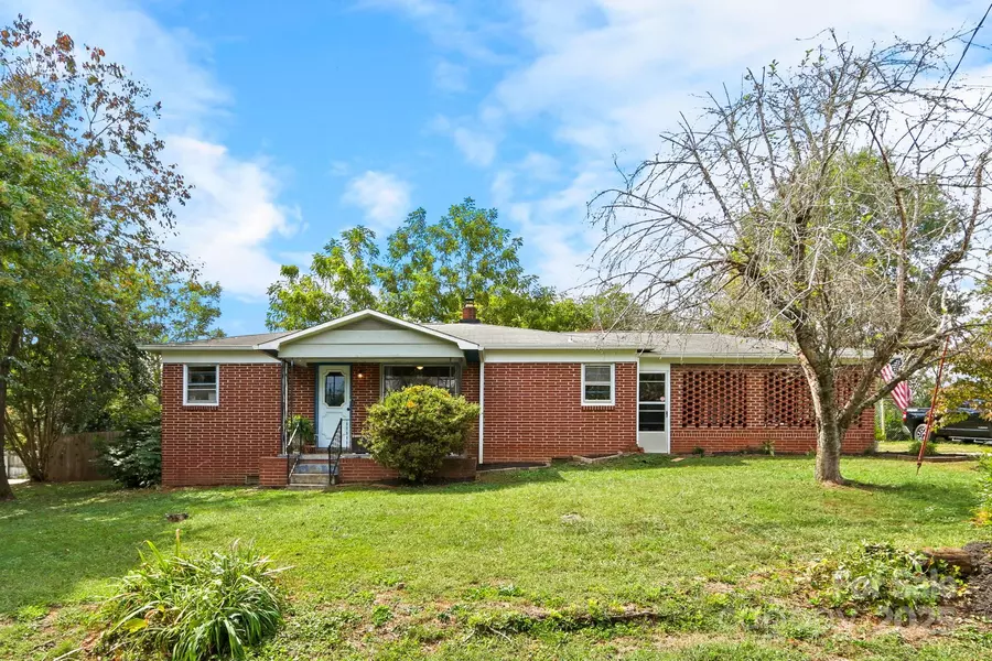 4913 Friendly DR, Granite Falls, NC 28630