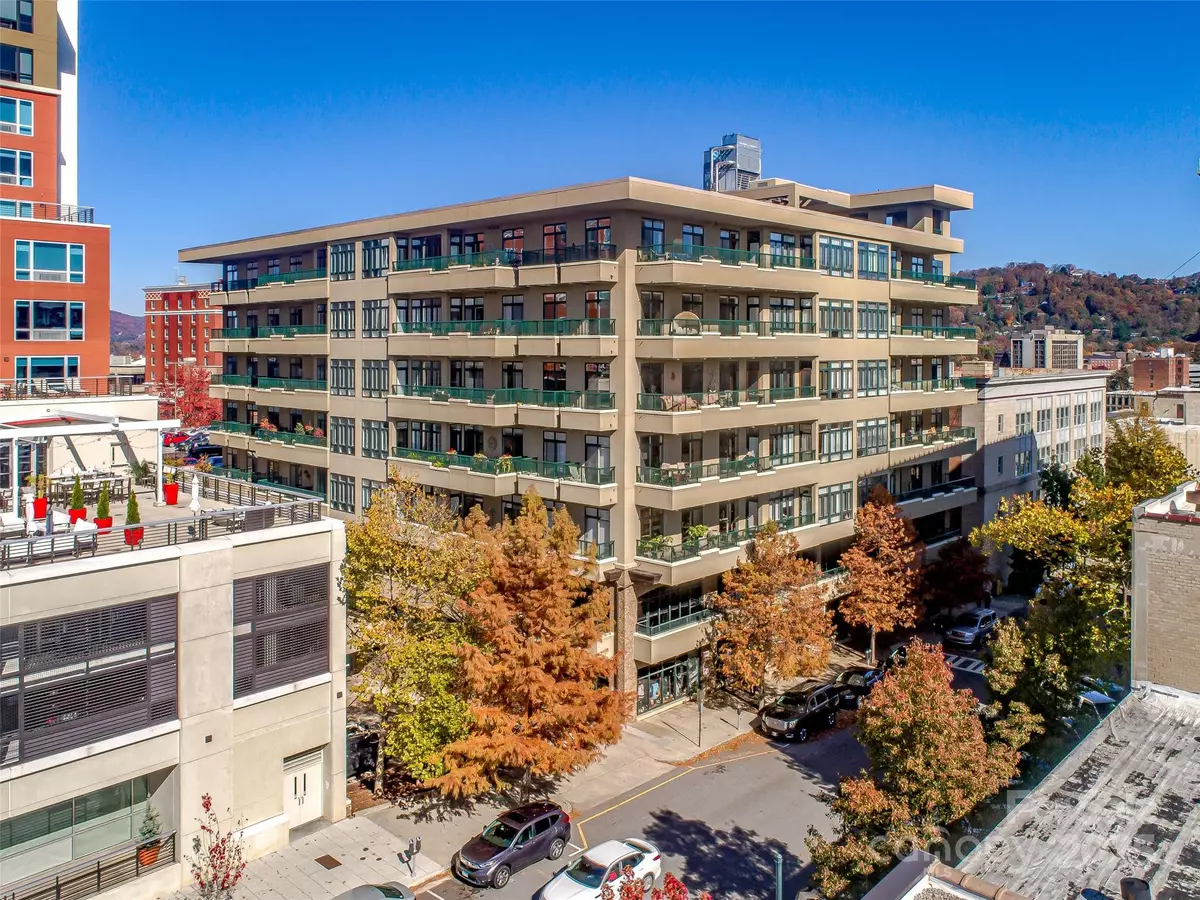Asheville, NC 28801,21 Battery Park AVE #607