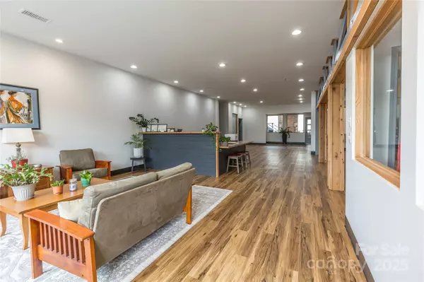 Rutherfordton, NC 28139,132 W Court ST W