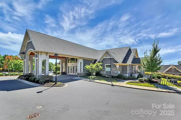 Charlotte, NC 28278,14920 High Bluff CT