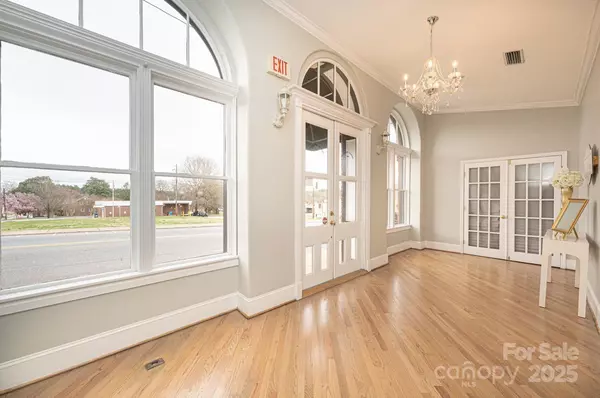 Catawba, NC 28609,100 S Main ST