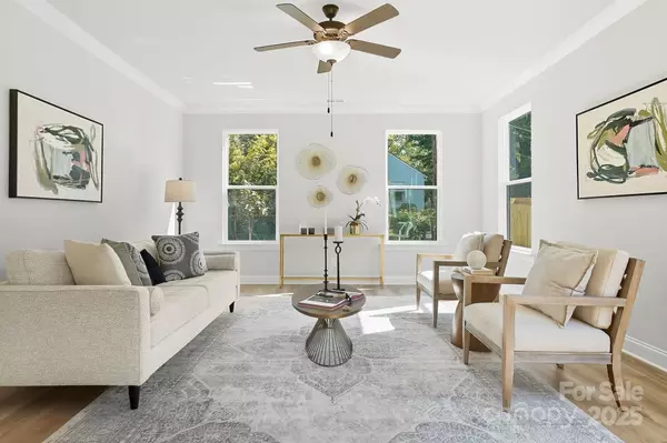 Charlotte, NC 28217,4019 Sarah DR