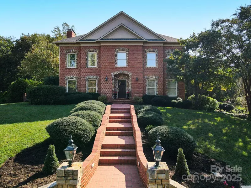 3630 8th Street PL NW, Hickory, NC 28601