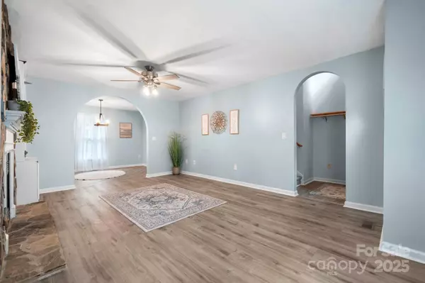 Hickory, NC 28602,3884 Snider CIR