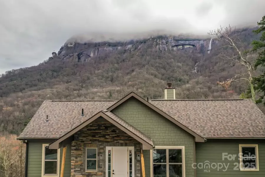137 Hickory TRL, Chimney Rock, NC 28720
