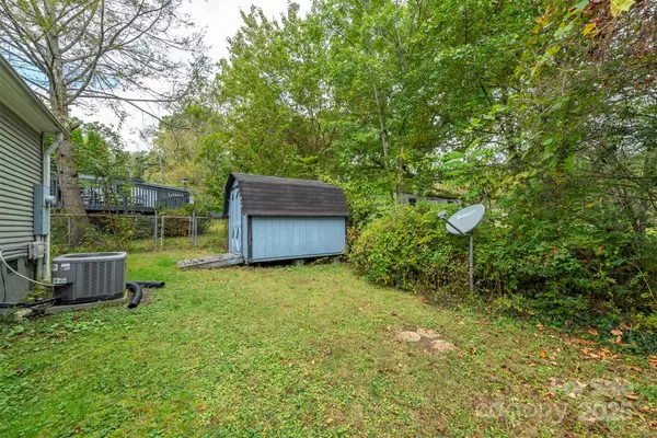 Black Mountain, NC 28711,103 6th ST #~7&9