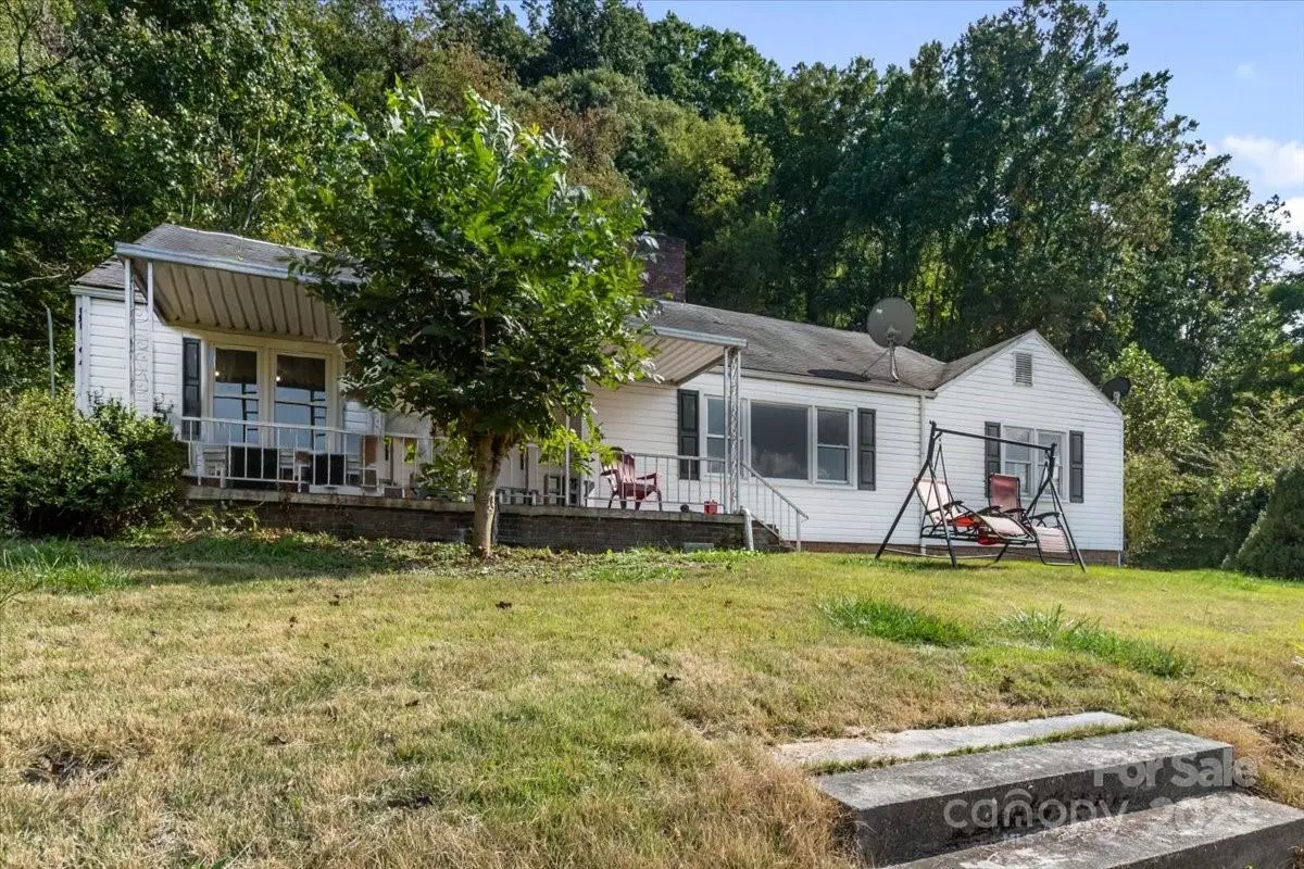 Burnsville, NC 28714,239 Pleasant Valley RD