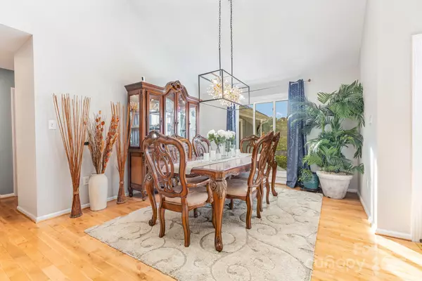 Tega Cay, SC 29708,7042 Chelsea Day LN