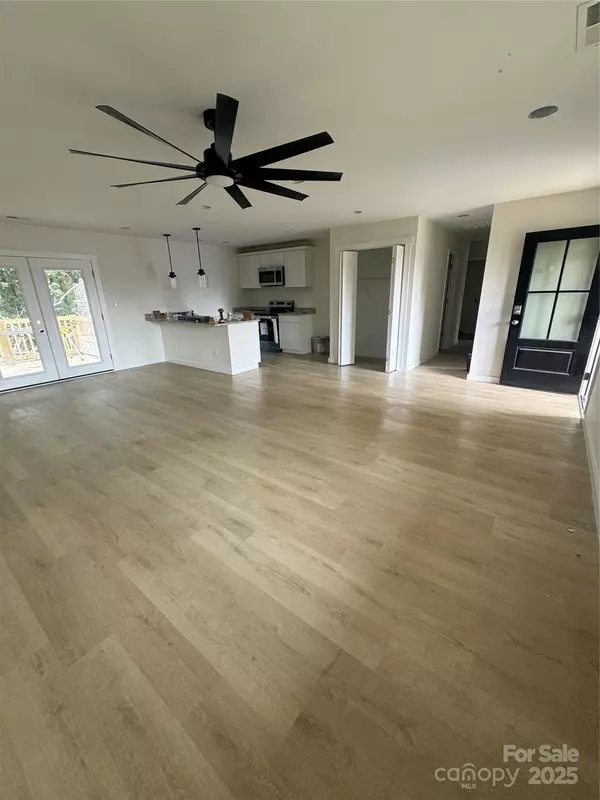 Washington, NC 27889,233 Loggerhead CT