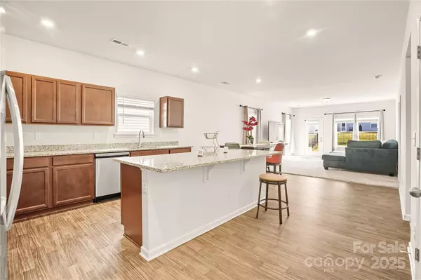 Charlotte, NC 28215,5126 Idared CT