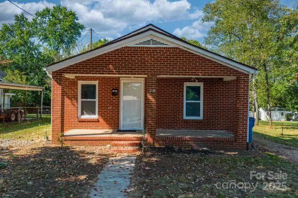 Hickory, NC 28602,728 21st ST SW