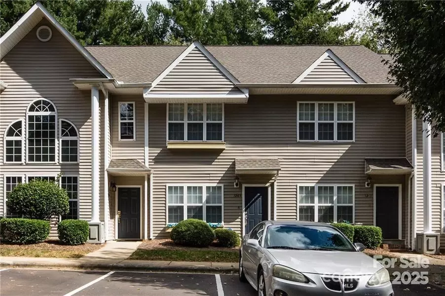 1265 E Woodlawn RD, Charlotte, NC 28209