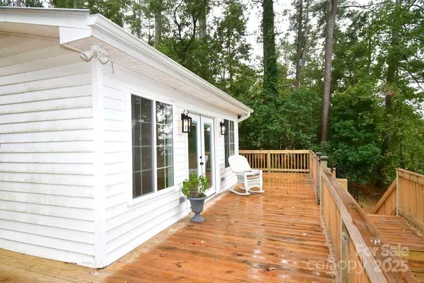 Camden, SC 29020,2171 John G Richards RD