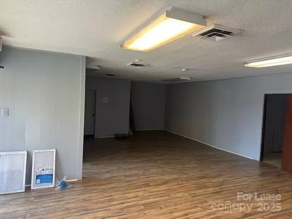 Statesville, NC 28677,1313 W Front ST
