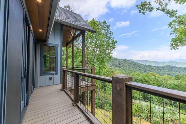 Waynesville, NC 28786,551 Macallan DR