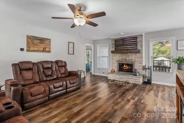 Statesville, NC 28677,127 Rumple Hill DR