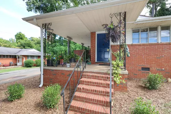 Charlotte, NC 28205,1424 Wembley DR