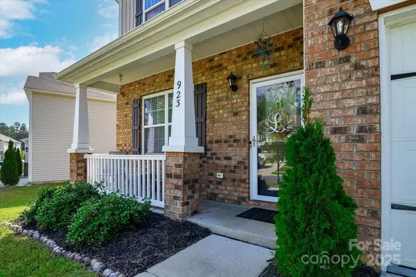 Charlotte, NC 28216,923 Elliott RD
