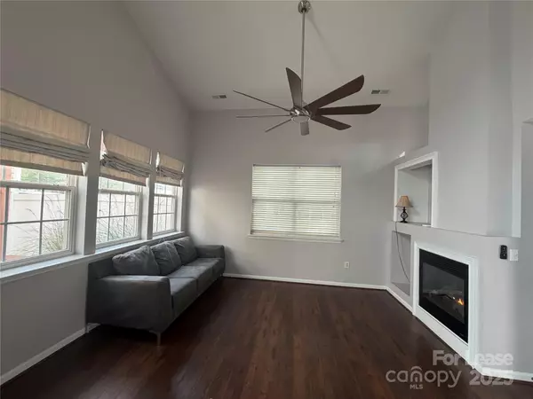 Charlotte, NC 28269,9104 Meadowmont View DR