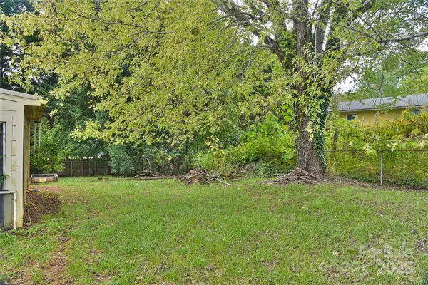 Clyde, NC 28721,24 Camelot DR