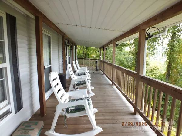 Waynesville, NC 28786,408 Whispering Winds RD