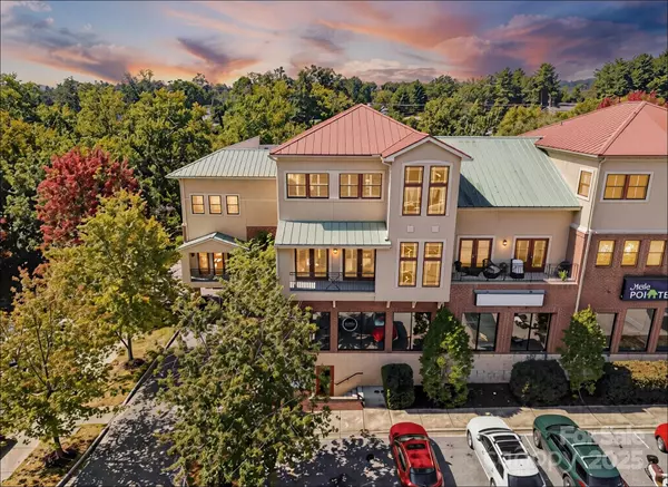 Hendersonville, NC 28792,475 S Church ST #A