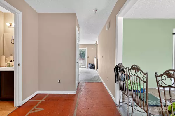 Columbia, SC 29229,153 Hardwood DR