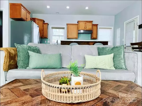 Old Fort, NC 28762,71 South Slope LN