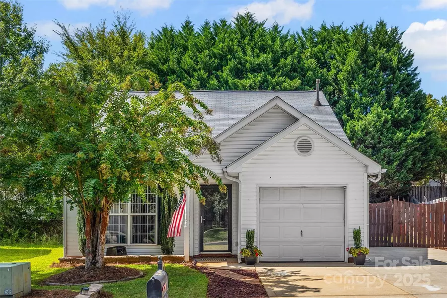 837 Settlement DR, Clover, SC 29710