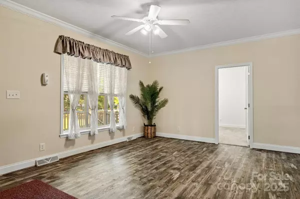Rock Hill, SC 29732,6841 Mandarin DR