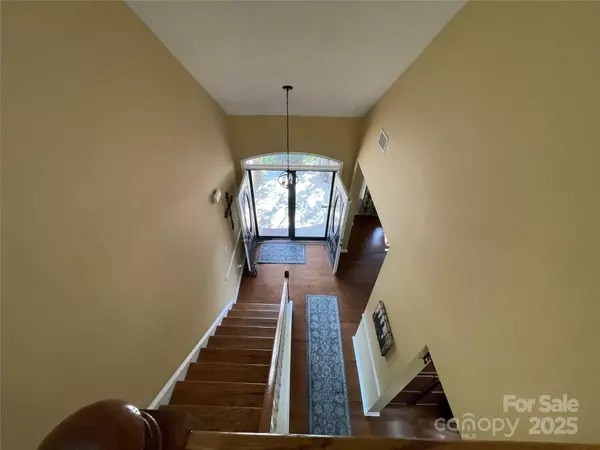 Mount Holly, NC 28120,308 Tall Wheat LN