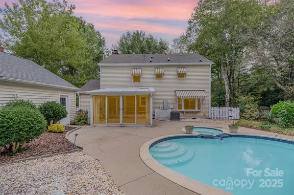 Charlotte, NC 28226,5800 Carmel Station AVE