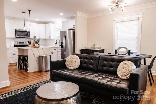 Charlotte, NC 28205,2230 Markham CT