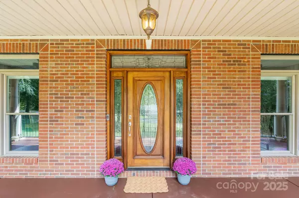 Mooresville, NC 28117,182 Broadview CIR