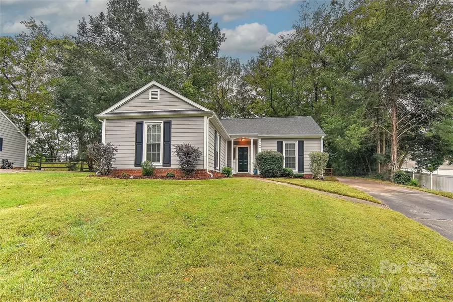 2506 Turnberry LN, Charlotte, NC 28210