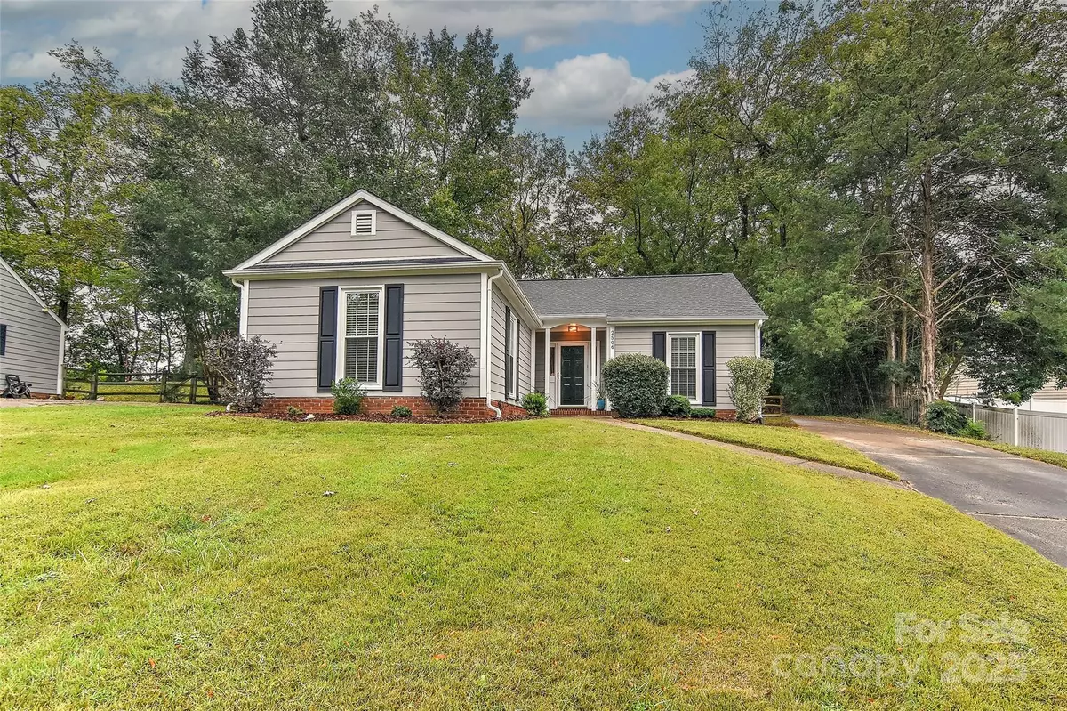 Charlotte, NC 28210,2506 Turnberry LN