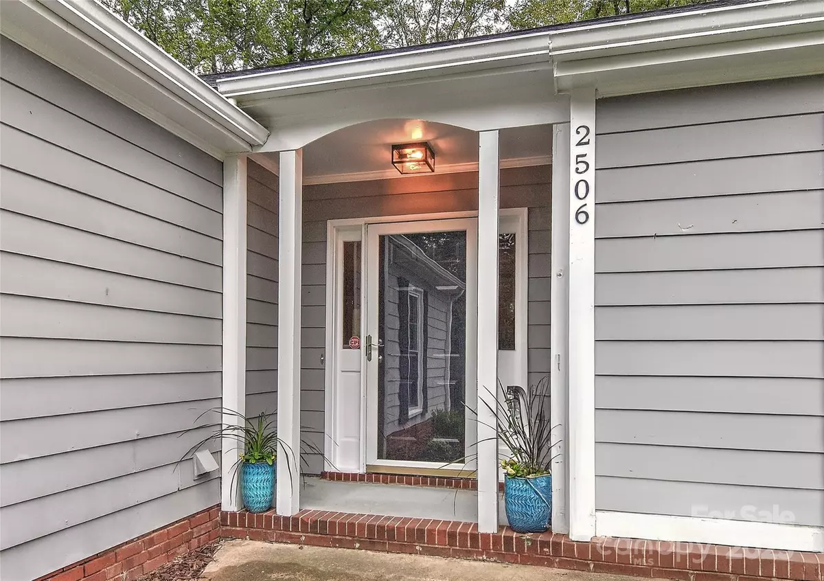 Charlotte, NC 28210,2506 Turnberry LN