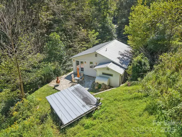 Marshall, NC 28753,280 Panhandle RD