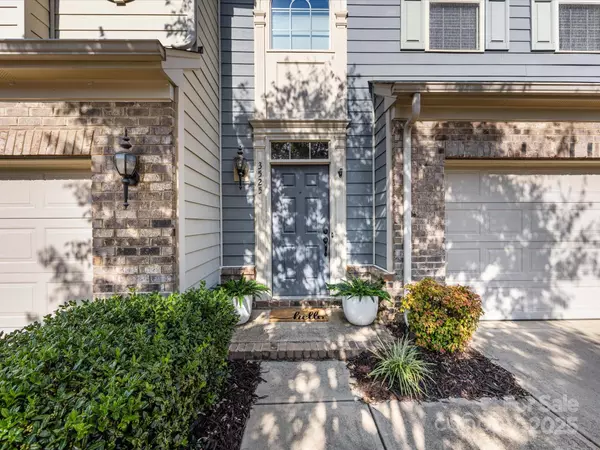 Charlotte, NC 28208,3525 Hornets Nest WAY