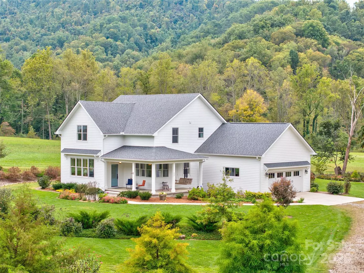 Weaverville, NC 28787,233 Ama WAY