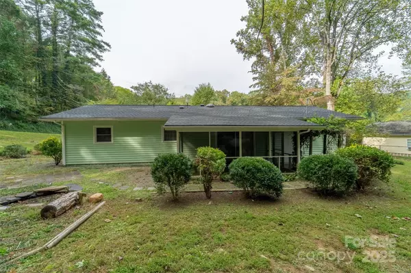 Bryson City, NC 28713,24 Jenkins Branch LN