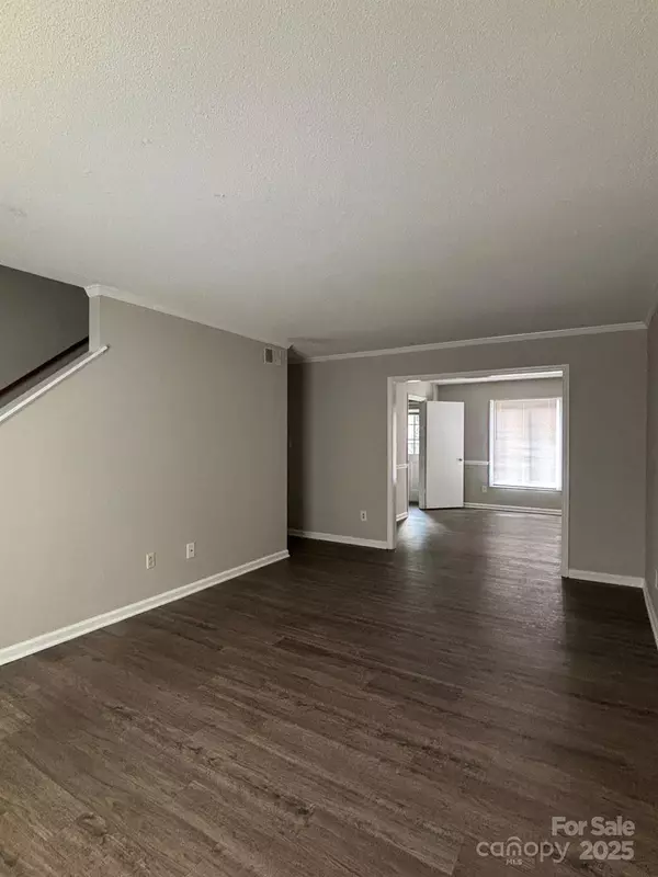 Charlotte, NC 28210,2022 Harvest LN #13
