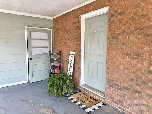 Granite Falls, NC 28630,2360 Connelly Springs RD