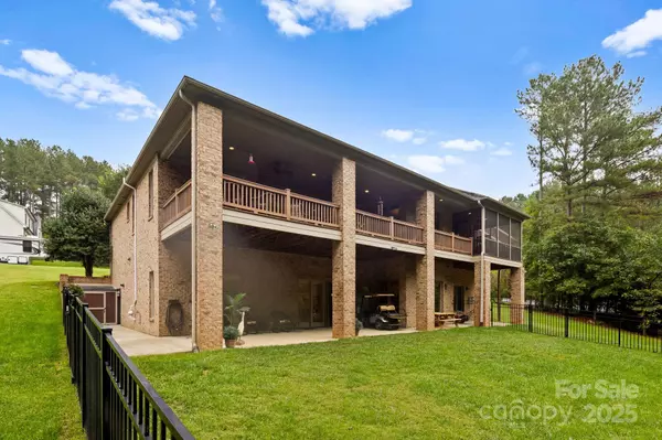 Denver, NC 28037,1763 Mount Carmel CIR