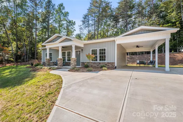 Granite Falls, NC 28601,6386 Cathedral DR