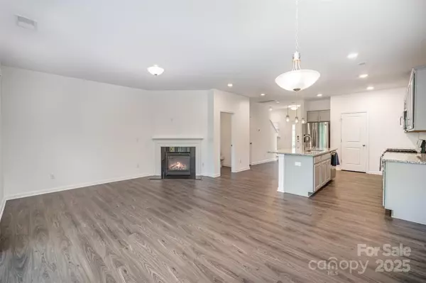 Tega Cay, SC 29708,558 Dulaney DR