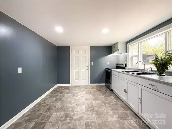 Albemarle, NC 28001,217 Circle DR