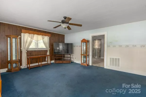 Nebo, NC 28761,489 Ned Mcgimsey RD