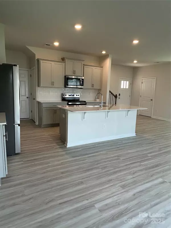 Hickory, NC 28601,1351 37th Avenue LN NE